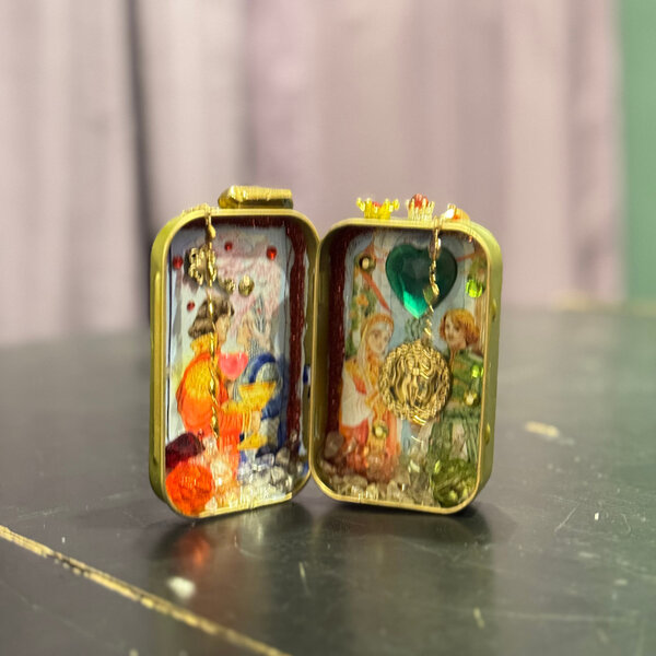 Spell Shrine Box by Laurie Cabot - Love (2)