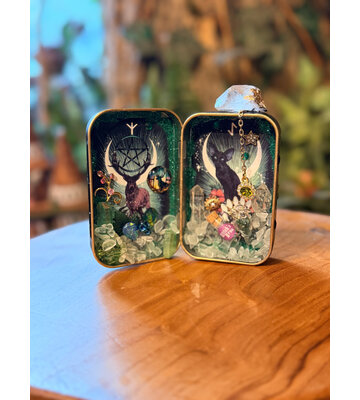 Powerful Psychic Witch Spell Shrine Box by Laurie Cabot