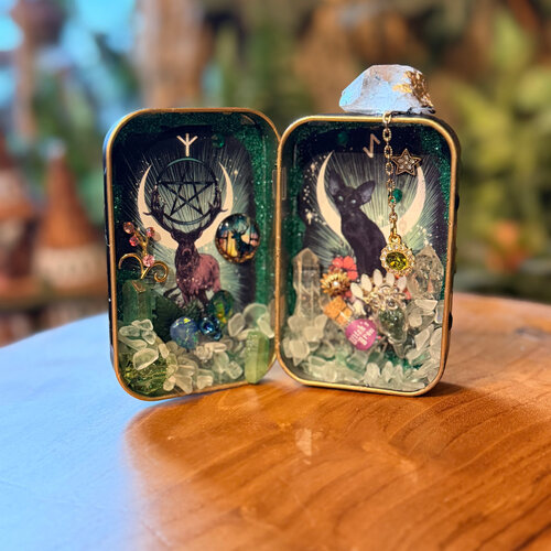 Powerful Psychic Witch Spell Shrine Box by Laurie Cabot