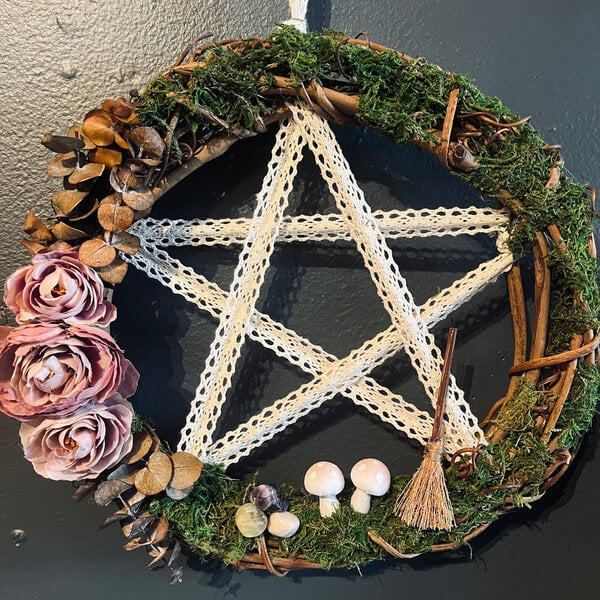 10" Pentacle Wreath (6)