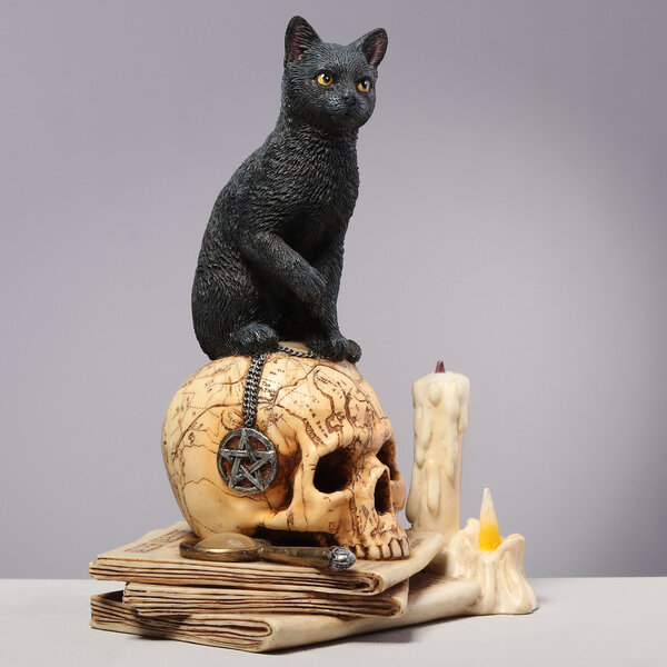 SPIRITS OF SALEM BY LISA PARKER