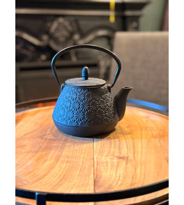 Floral Pattern Black Teapot