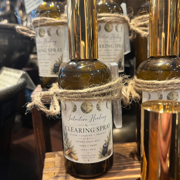 Clearing Spray by Intuitive Healing