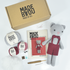 Circulo Circulo Amigurumi Made by You Kit