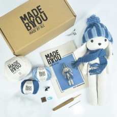 Circulo Circulo Amigurumi Made by You Kit