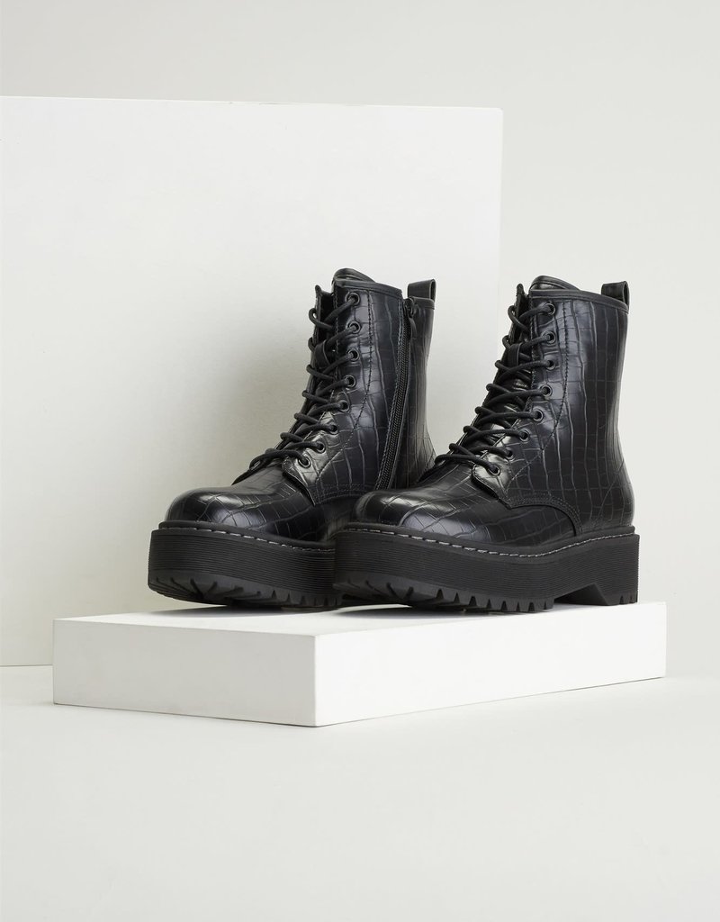 steve madden betty combat boots
