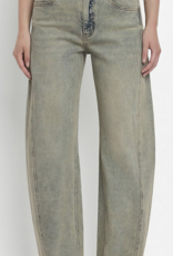 Curvy Barrel Denim