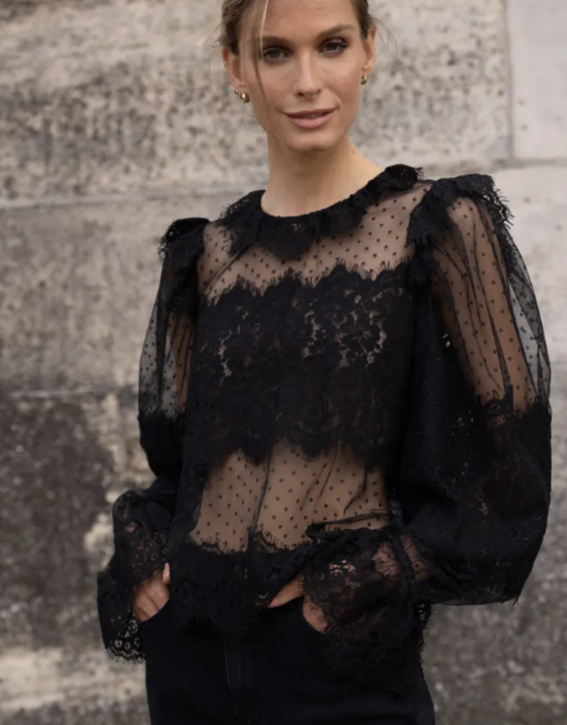 Victoire blouse with lace Peter Pan collar