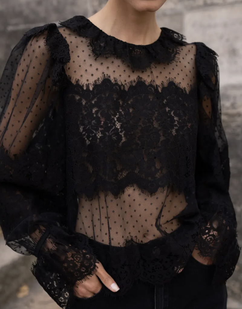 Victoire blouse with lace Peter Pan collar