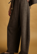 UNBALANCED BUTTON PLACE PANTS