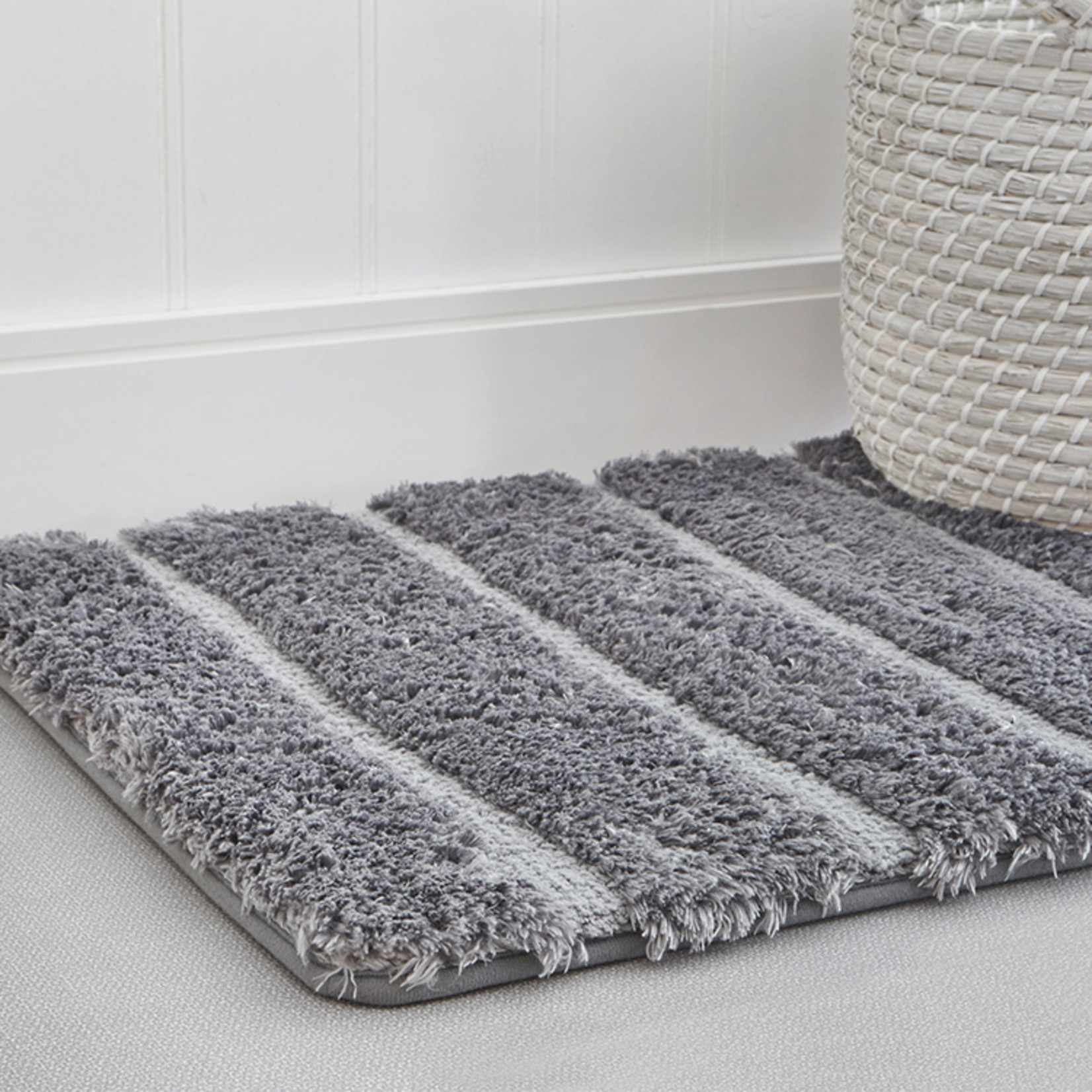 Luxe Ribbed Bath Mat
