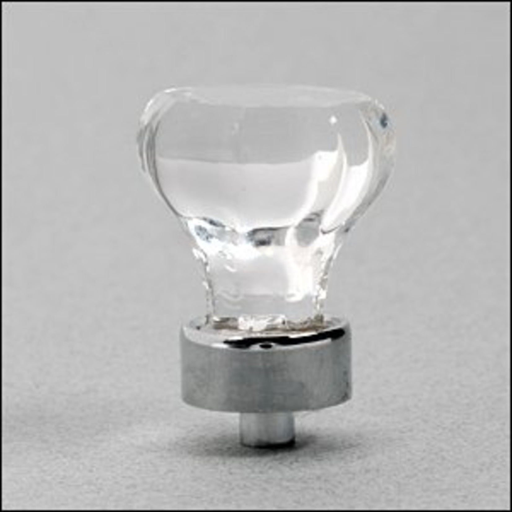 1 1/8" Crystal Knob with CP Base