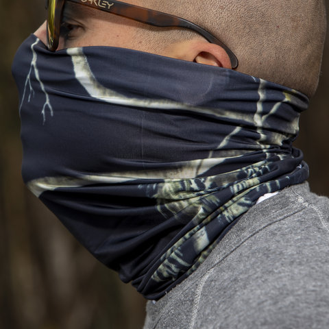 MASH NIGHT CAMO NECK GAITER MASH NIGHT CAMO NECK GAITER