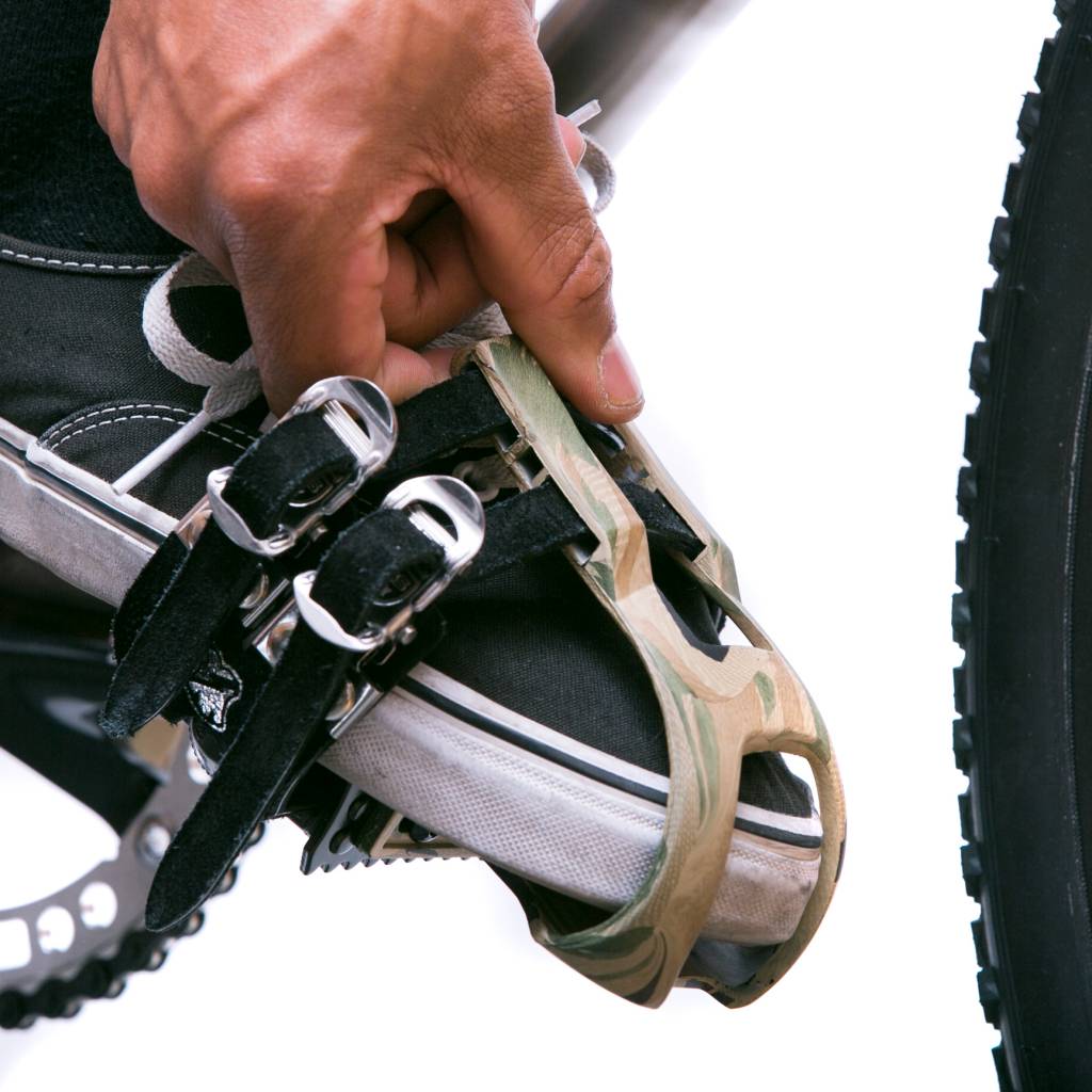 bicycle toe straps and clips