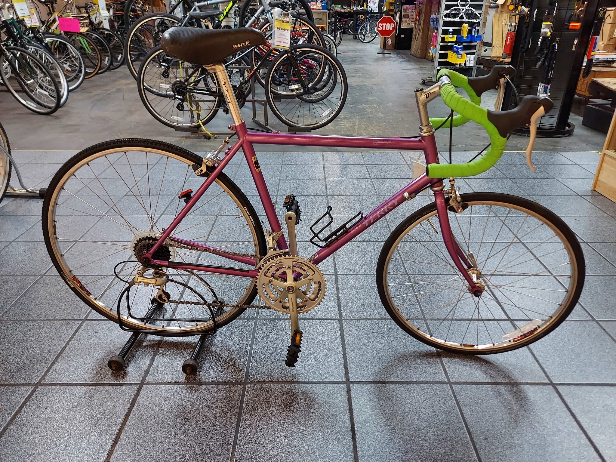 Georgena Terry Symmetry (48cm/48cmTT 