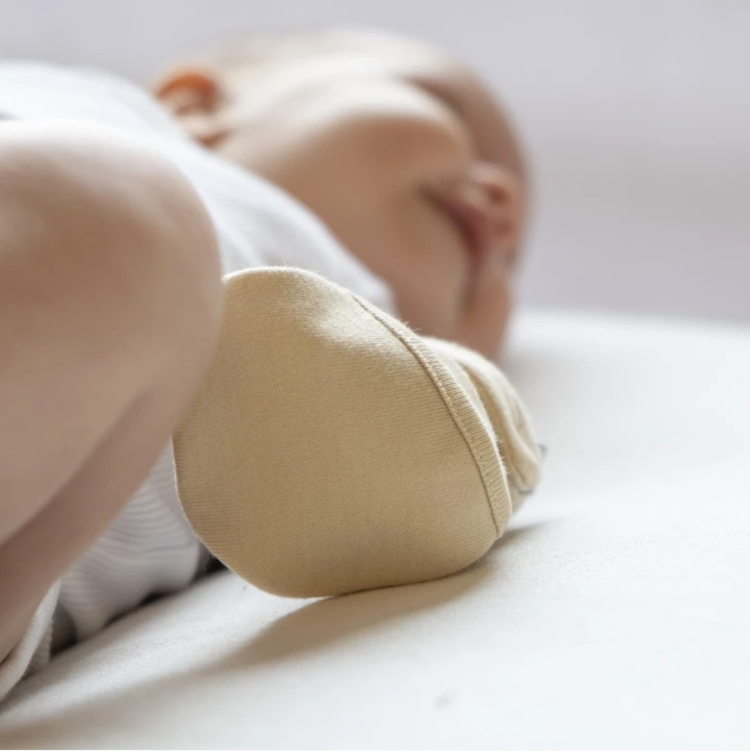 Goumi Baby Mitts