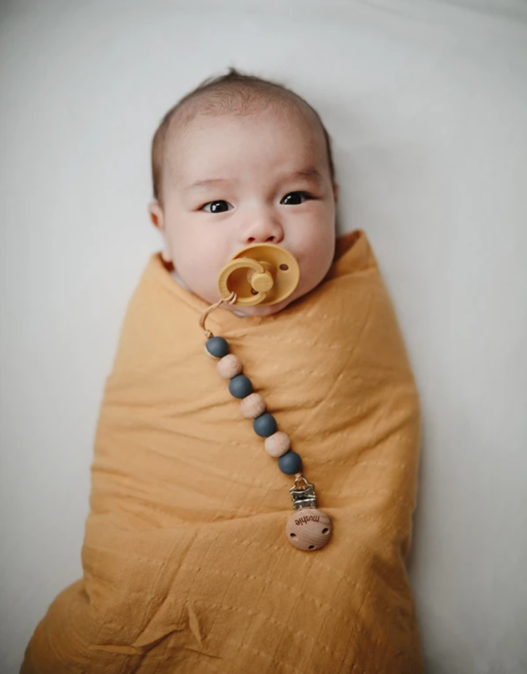 MUSHIE COUVERTURE D'EMMAILLOTAGE EN MOUSSELINE MUSHIE