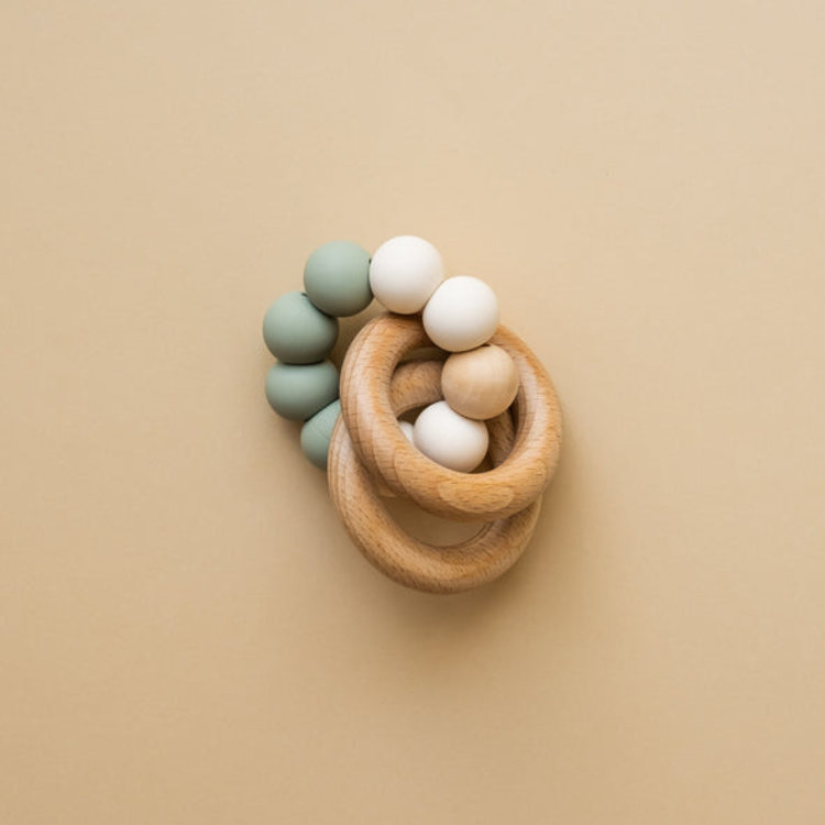 Minika Hochet à Main, Minika