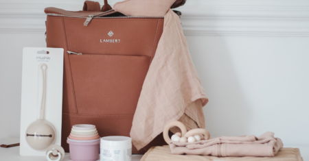QUE METTRE DANS VOTRE SAC À COUCHES?