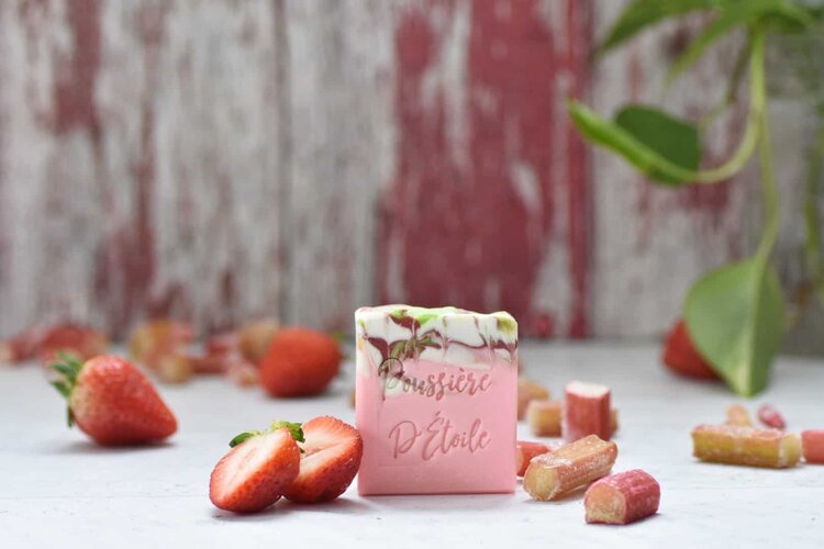 Poussière d'étoile Savon-Fraise & Rhubarbe Poussière d'Étoile