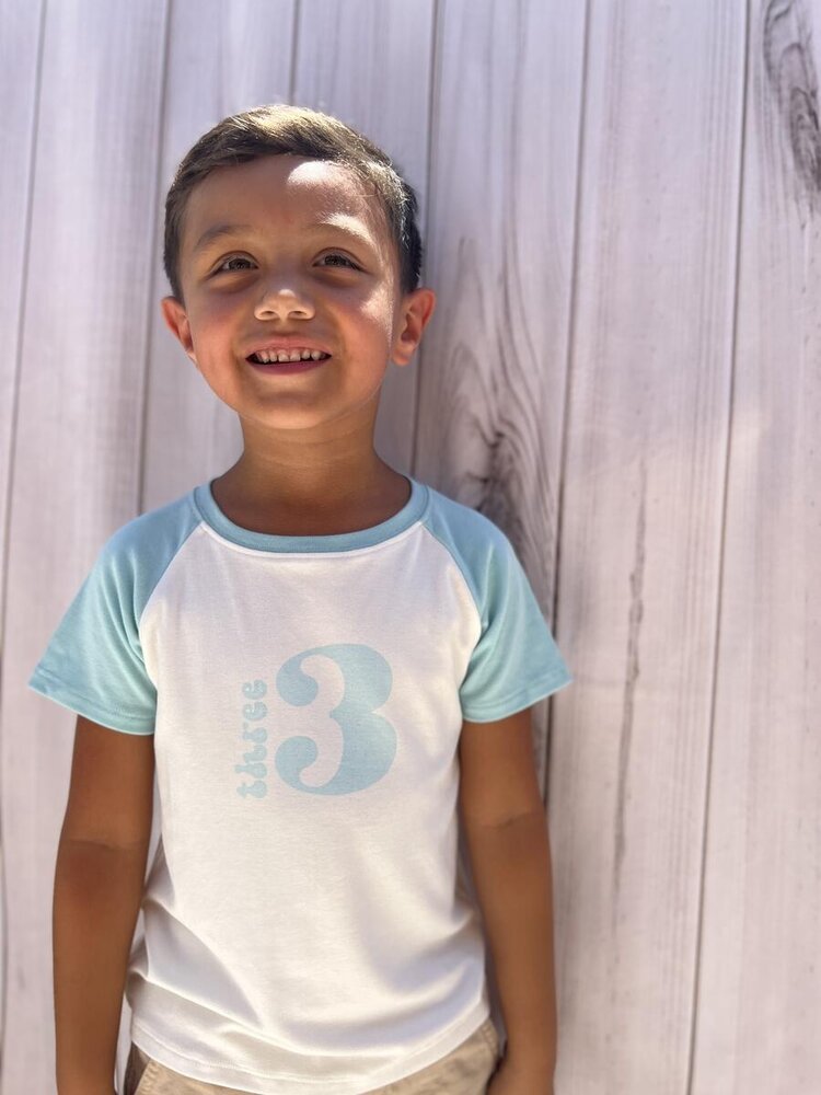 Tiny Victories 3 three Tiny Victories Garçon