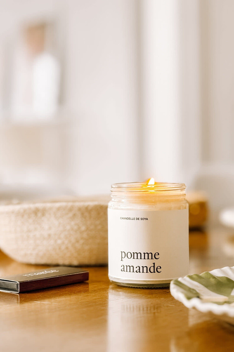 Marée Chandelles Marée Soya Apple & Almond Candle