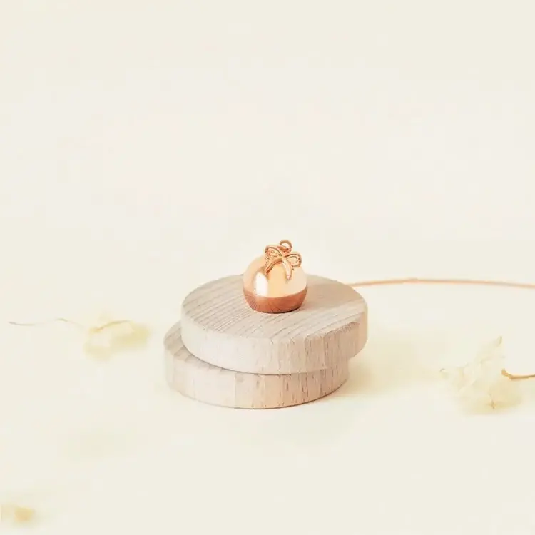 Ilado Ilado Bola Lien on Chain