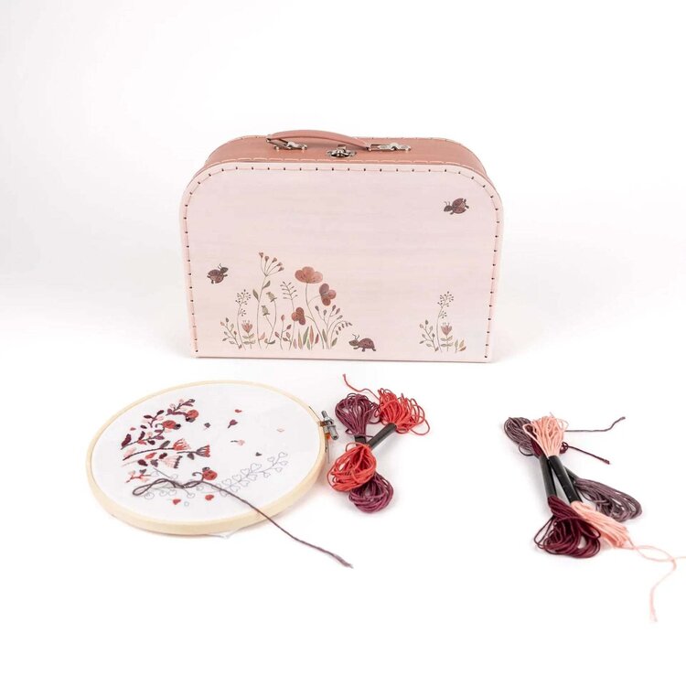 Egmont Toys Egmont Toys Embroidery Kit Ladybugs