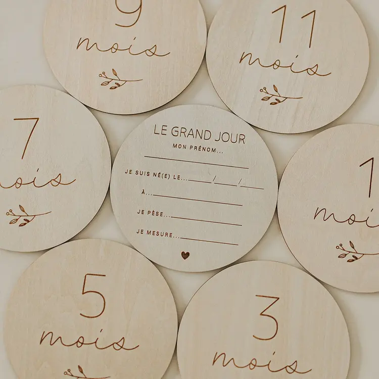 Le Petit Tableau Noir Pastille de Bois Script Le Petit Tableau Noir