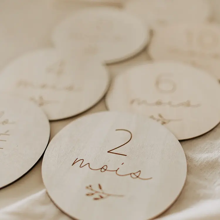 Le Petit Tableau Noir Pastille de Bois Script Le Petit Tableau Noir