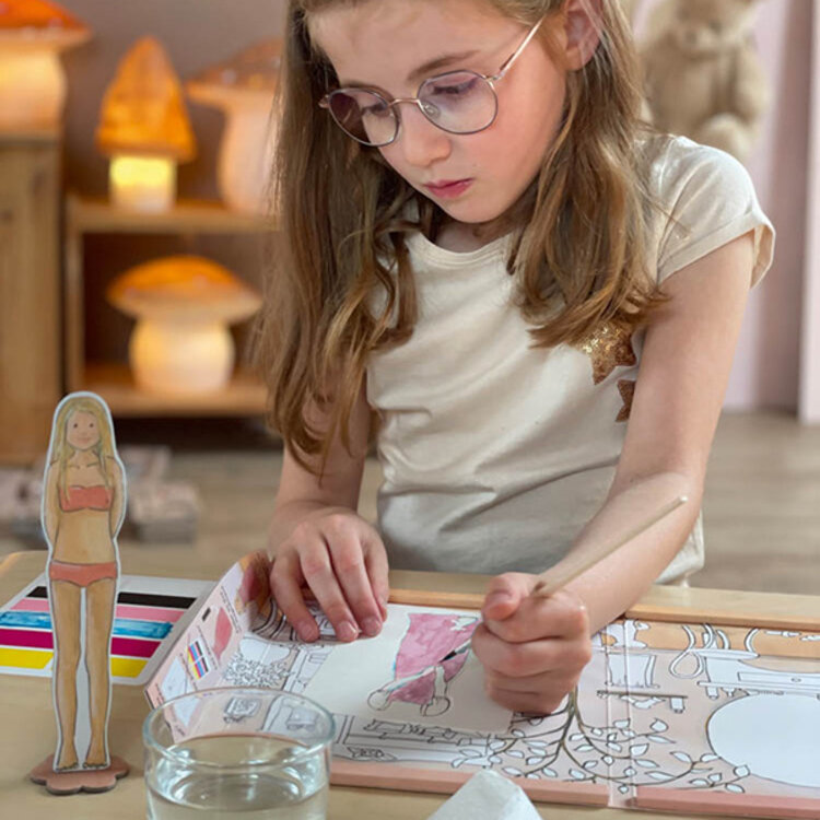 Egmont Toys Egmont Magnetic Art Dress-Up
