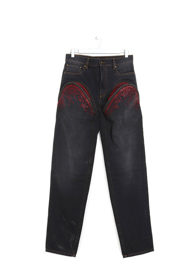 Y/PROJECT Jeans en denim gris avec ornements rouges Y/PROJECT Jeans en denim gris avec ornements rouges