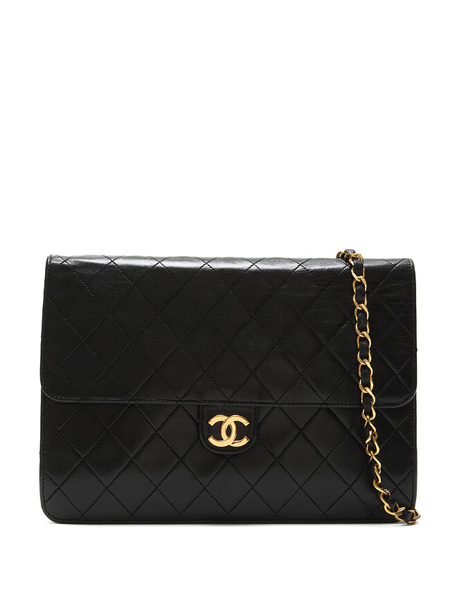 CHANEL Sac à rabat matelassé classique