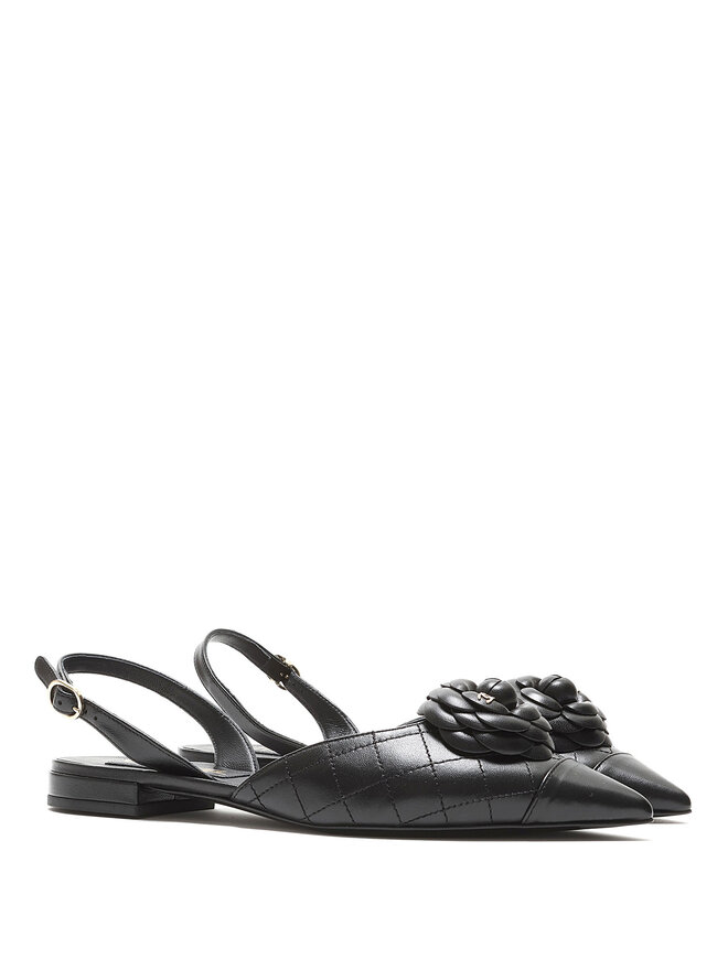 CHANEL Mocassins en Cuir Matelassé avec Fleur