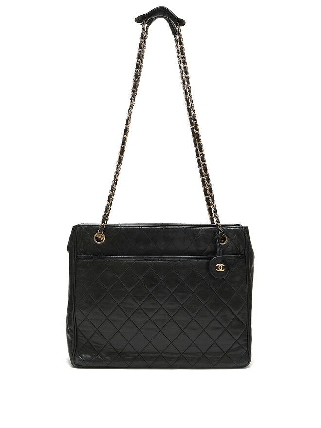 CHANEL Quilted Leather Shoulder Bag