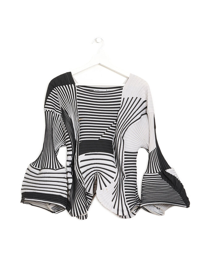 ISSEY MIYAKE Striped Long Sleeve Top