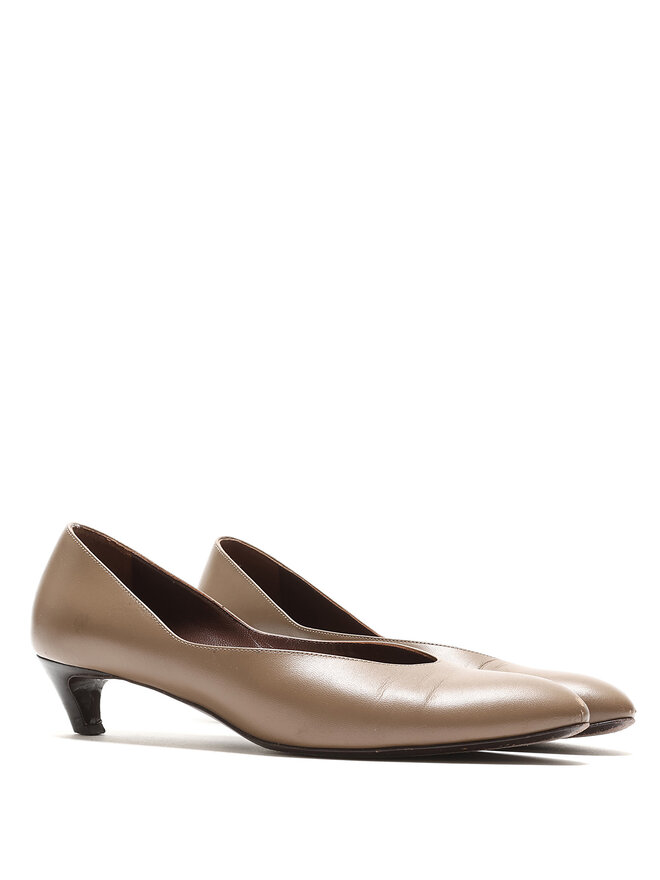 THE ROW Grained Leather Pumps
