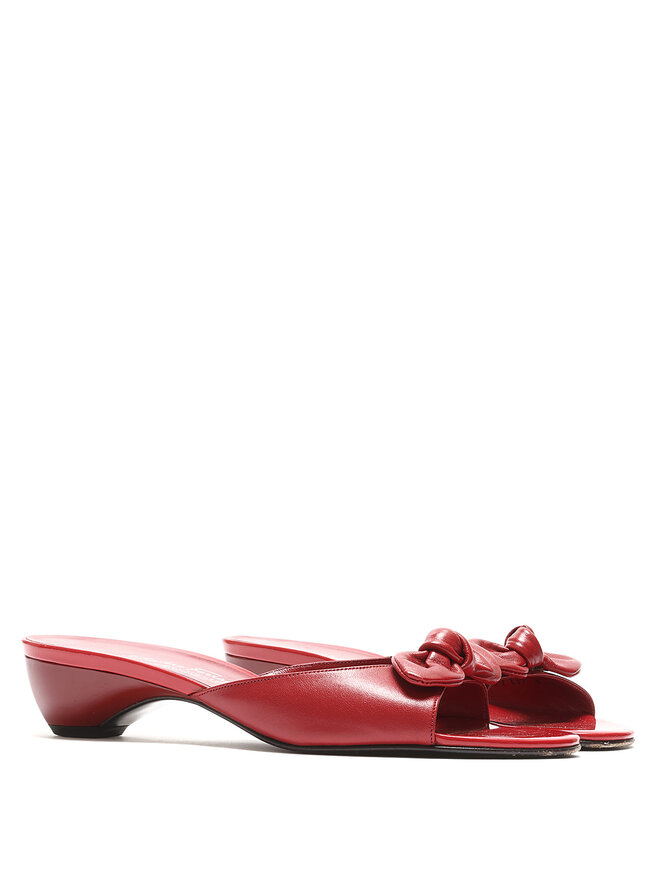 Salvatore Ferragamo Sandales en Cuir Rouge avec Nœud