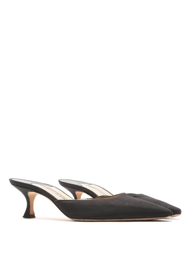 MANOLO BLAHNIK Pointed Toe Mules