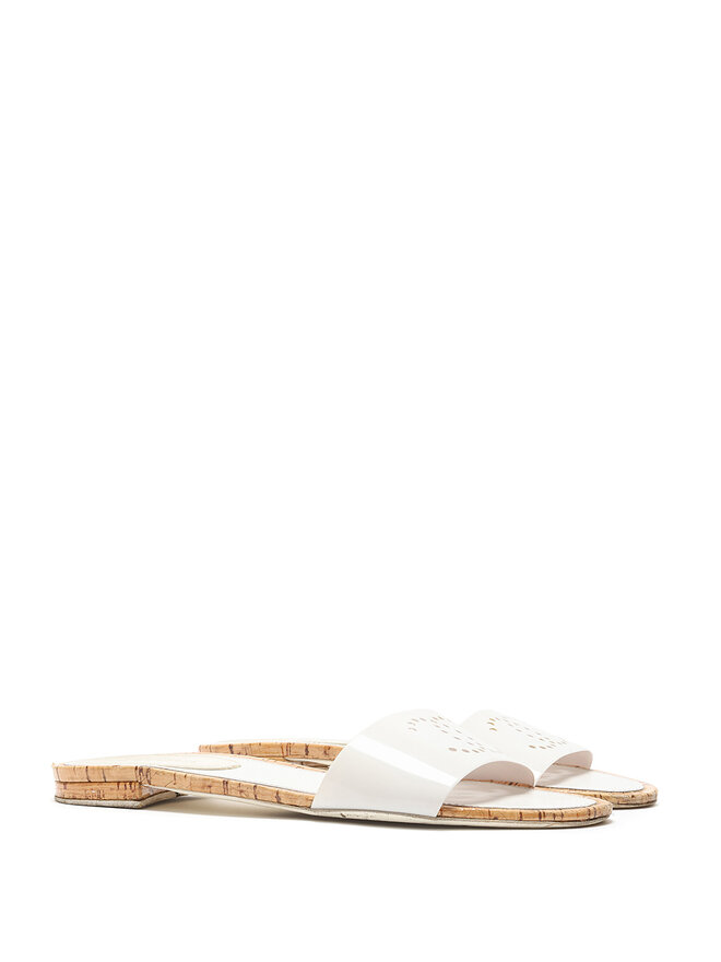 CHANEL Sandales en cuir à découpe logo