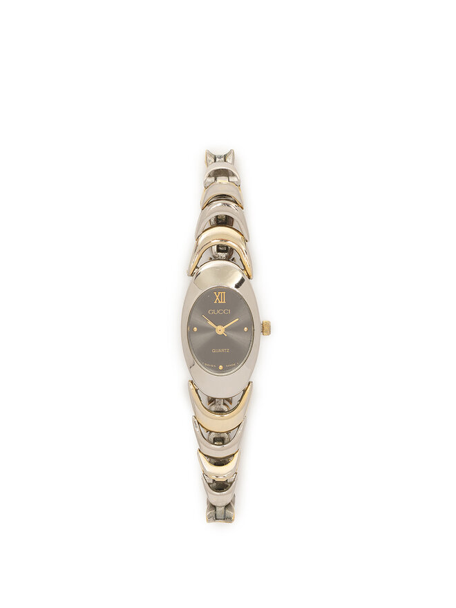 GUCCI Vintage Oval Watch with Mesh Bracelet