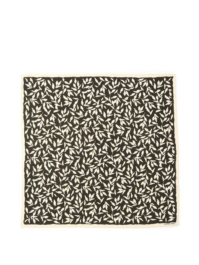 HERMÈS Foulard Hermès à Motif Feuilles Cachemire Soie