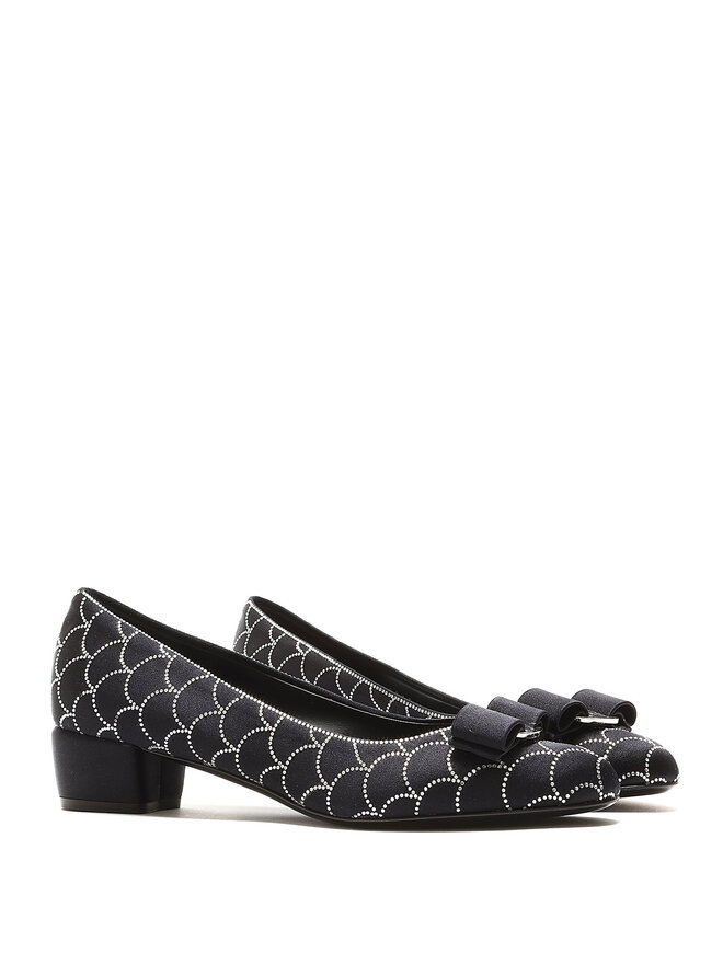 Salvatore Ferragamo Ballerines en satin avec strass