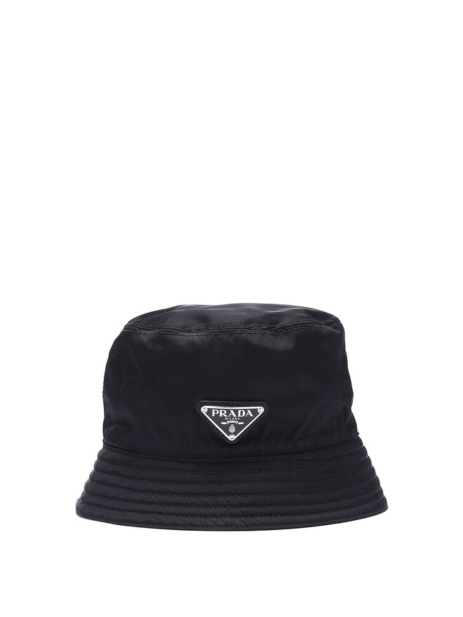 PRADA Casquette Seau Noire avec Logo Plaque