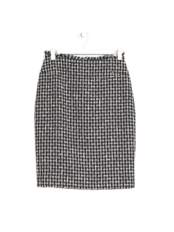 CHANEL Jupe mi-longue à carreaux Chanel