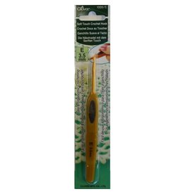 Clover Soft Touch crochet hook size E (3.5mm)