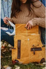 Della Q Della Q - Maker's Midi Backpack - Mustard