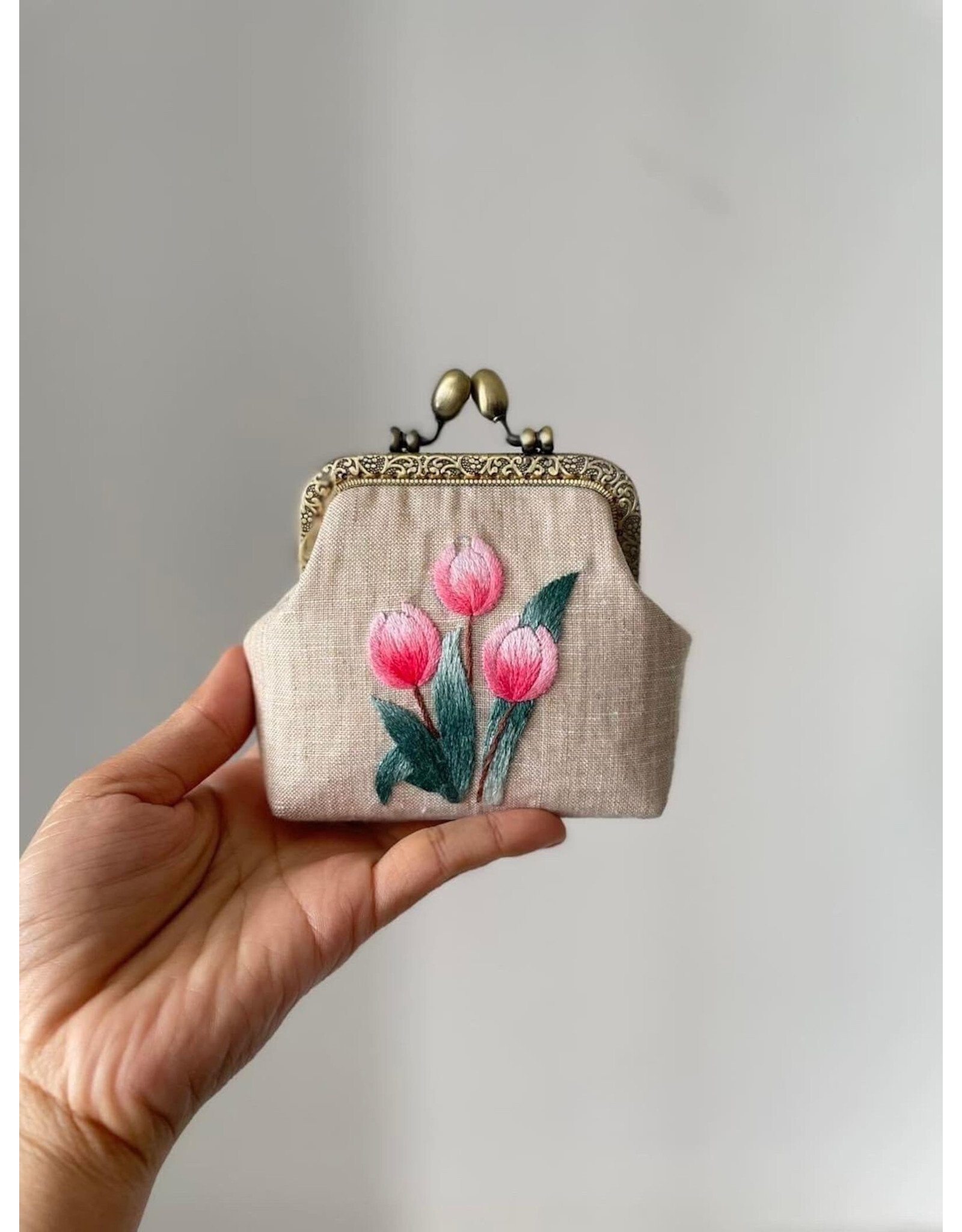 Quince Fables Tulip Embroidered Beige Coin Purse