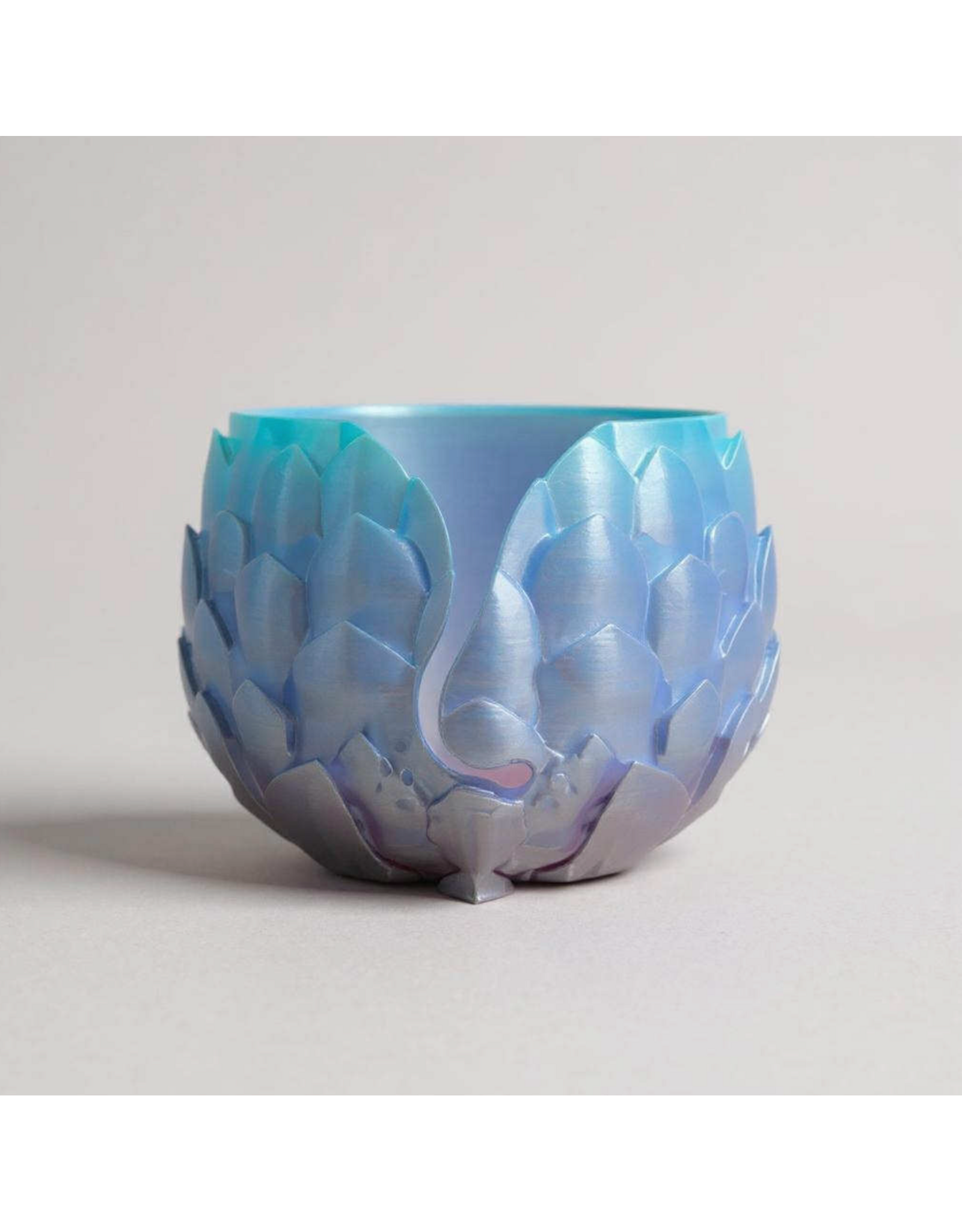 Dragon Scale Yarn Holder (Light Pink) - Loops and Layers