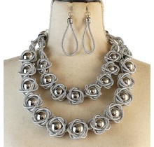 Never Blending In Necklace Set - Silver